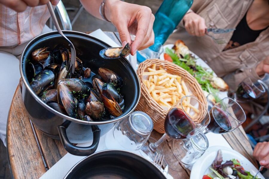 Paris: Private Food and Wine Tour in Le Marais - Timing, drinks, and practical planning