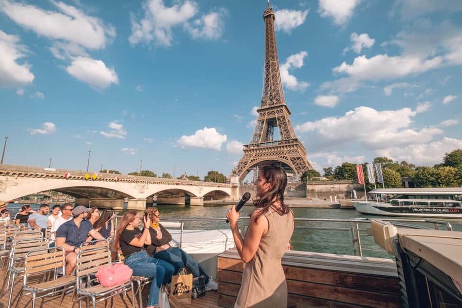 Paris: Seine River Cruise with Champagne from Eiffel Tower - Key points to know before you go