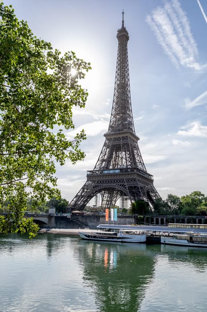 Paris: Seine River Cruise with Champagne from Eiffel Tower - Who will enjoy this Seine cruise most