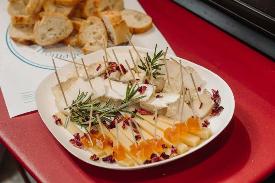 Paris: Taste of Montmartre Food & Wine Walking Tour - A savory regional bite at L’Étoile de Montmartre