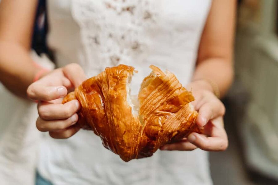 Paris: Taste of Montmartre Food & Wine Walking Tour - Starting at Boris Lumé Boulangerie
