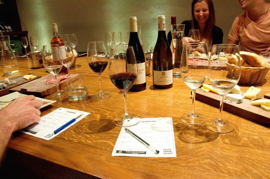 Paris: Wine and Cheese Lunch - Booking details worth keeping in mind
