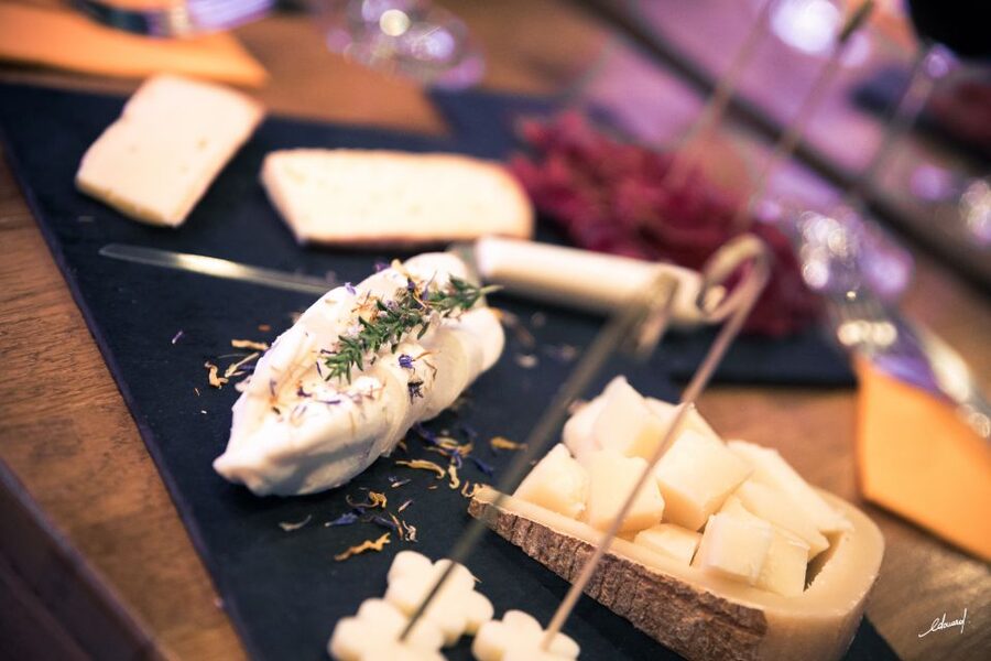Paris: Wine and Cheese Tasting - Hard cheese, soft cheese, and a simple tasting lesson