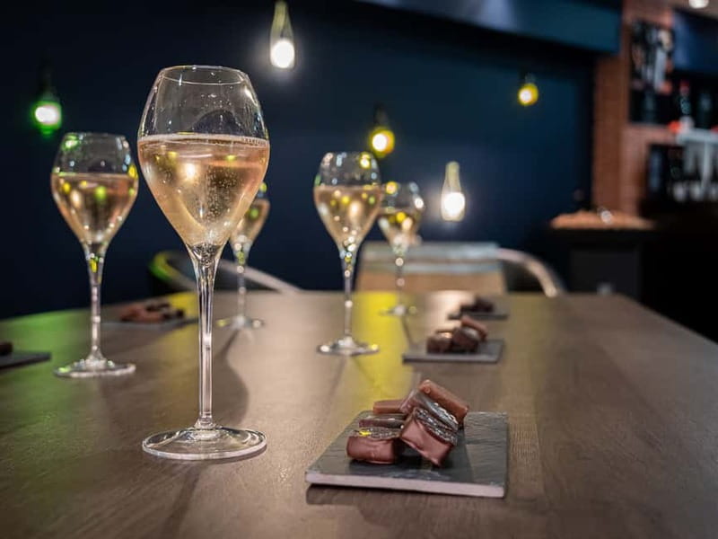Passy-Grigny: Chocolate and Champagne Tasting Tour - What the 75-minute guided tour covers