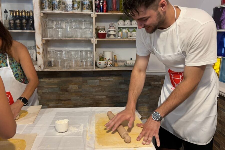 Pasta and tiramisù Cooking class with Wine at Piazza Navona - Who should book this cooking class?