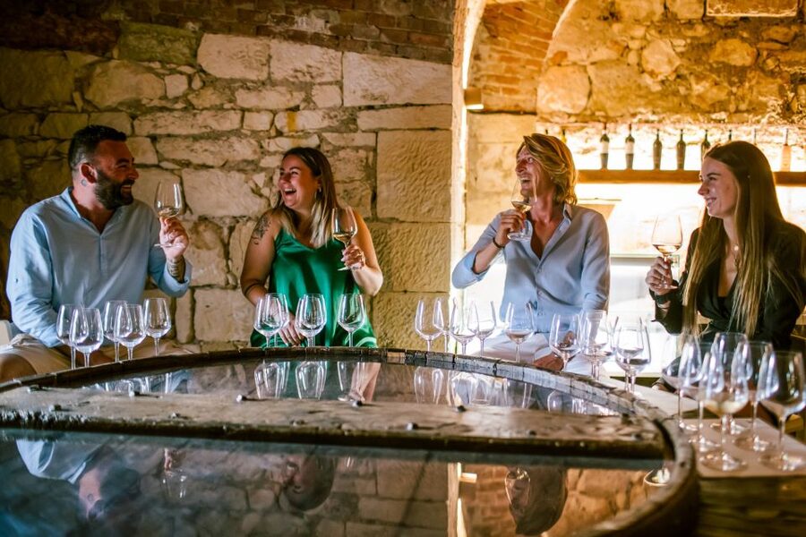 Pastrengo: Lake Garda Wine & Food Tasting in Historic Fort - A wine tasting inside an Austrian fort