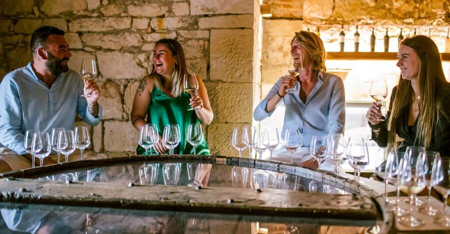 Pastrengo: Lake Garda Wine & Food Tasting in Historic Fort - Finding the fort and getting settled