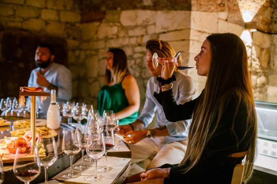 Pastrengo: Lake Garda Wine & Food Tasting in Historic Fort - Garda olive oil and ancient-grain focaccia