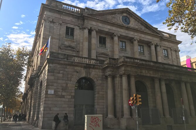 Picasso Museum and Walking Tour Plus Optional Wine & Food Tasting - Carrer d’Avinyó and the road to Les Demoiselles d’Avinyó