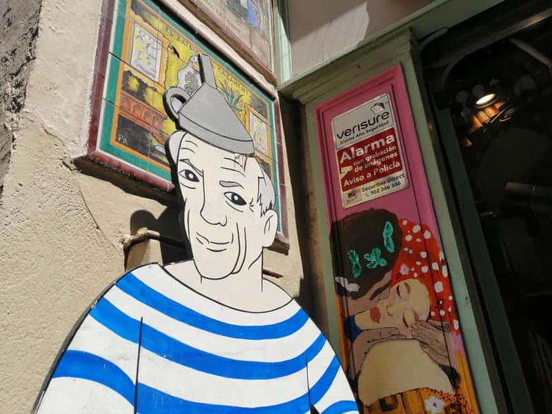 Picasso Museum and Walking Tour Plus Wine Tasting Upgrade - Sala Parès and Picasso’s early exhibition world