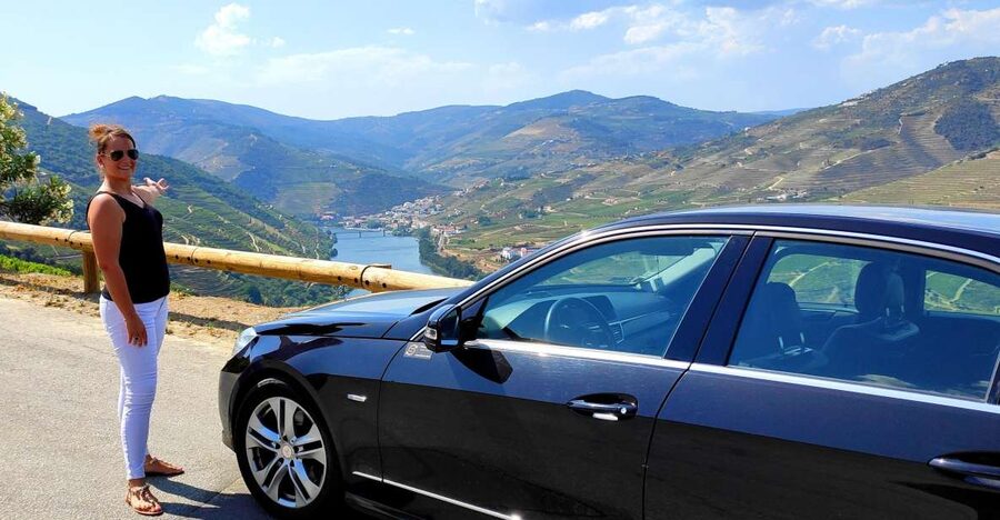 Pinhão: Douro Valley with Wine Tasting, Boat Trip and Lunch - A local lunch in Pinhão
