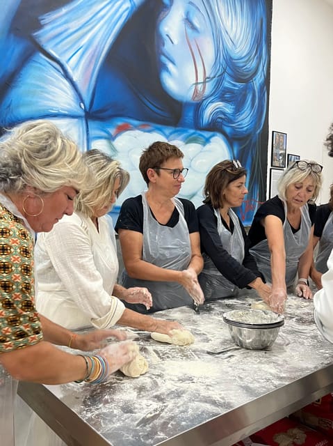 Pizza-Making Workshop by night with glass of wine - Ninety seconds in the Neapolitan oven