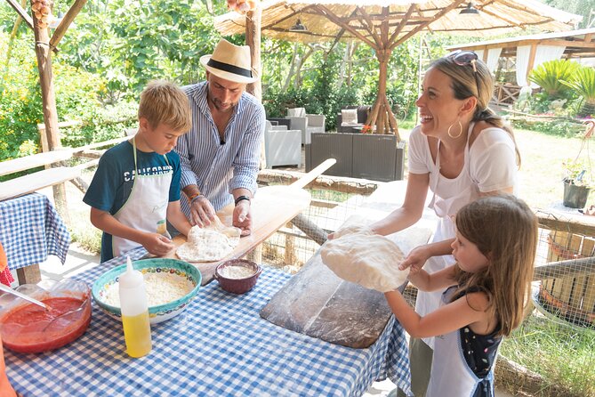 Pizza School with Wine and Limoncello Tasting in a Local Farm - The farm table: mozzarella, vegetables, and local starters
