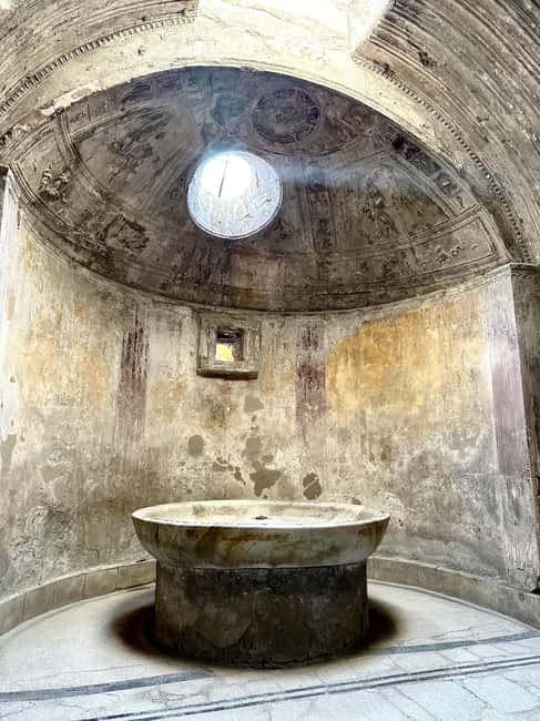 Pompeii: Archeological Tour & Wine Tasting at Mt. Vesuvius - Four wines and a Vesuvian lunch