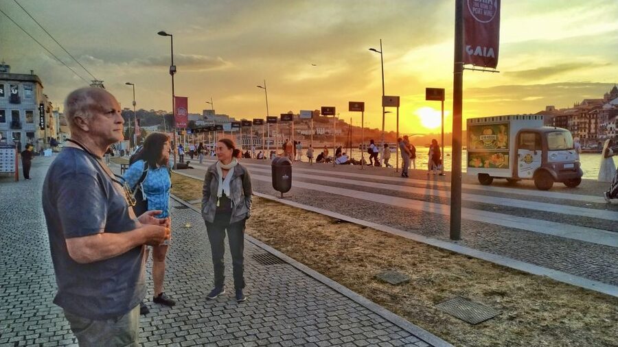Port wine & wine walking tour with culture - max 8 pax - Who should book it?