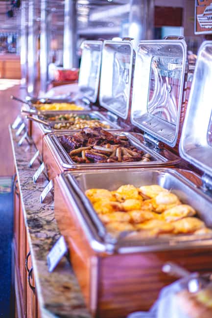 Portland: Champagne Brunch Cruise on Willamette River - What the two-hour route gives you