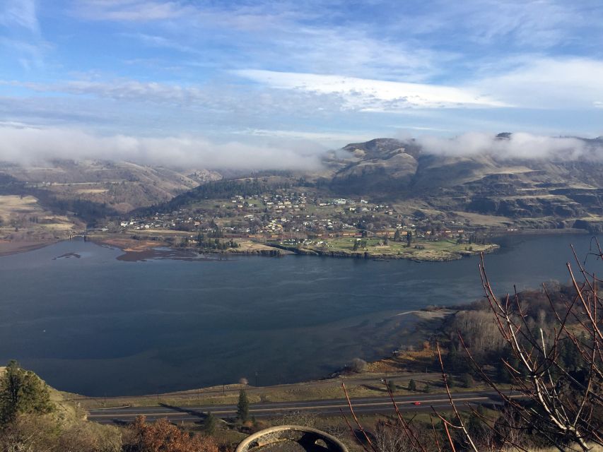 Portland: Mount Hood Wine and Waterfalls Full-Day Tour - The second winery in the Columbia Gorge area