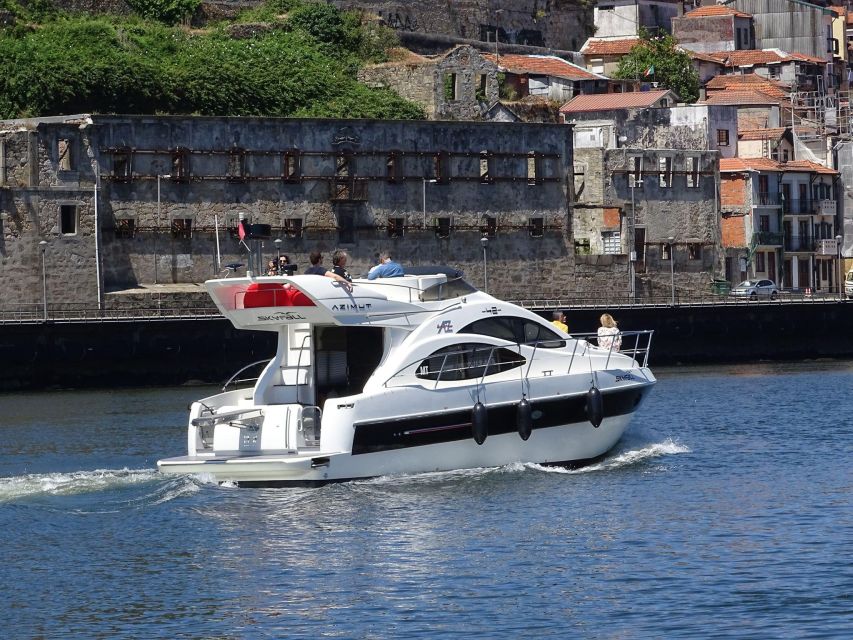 Porto: 6 Bridges Port Wine River Cruise with 4 Tastings - Passing beneath the Arrábida Bridge