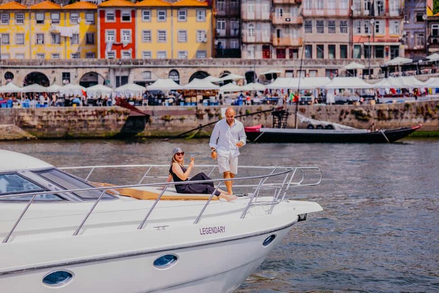 Porto: 6 Bridges Private Cruise with Local Wine and Snacks - Why seeing Porto from the Douro works so well