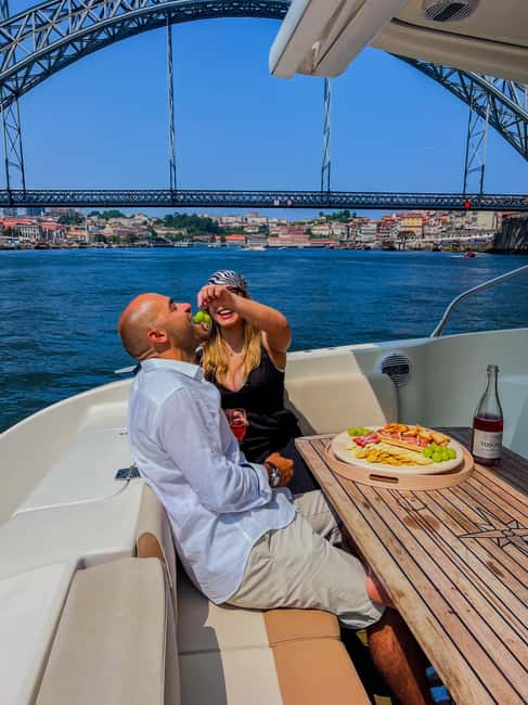Porto: 6 Bridges Private Cruise with Local Wine and Snacks - Freixo Bridge and São João Bridge