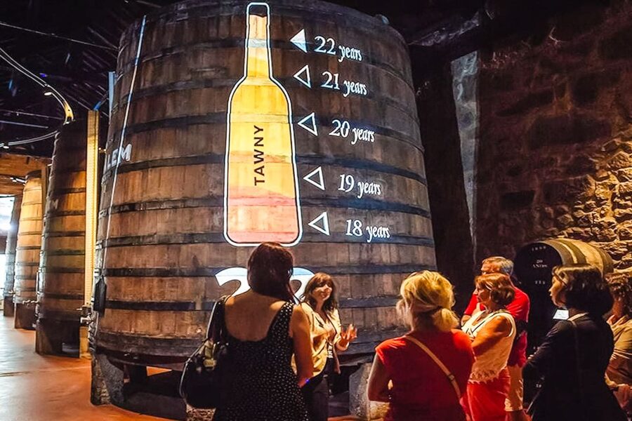 Porto: Cálem Cellar Tour, Fado Show & Wine Tasting - Should you book the Cálem Fado and wine experience?