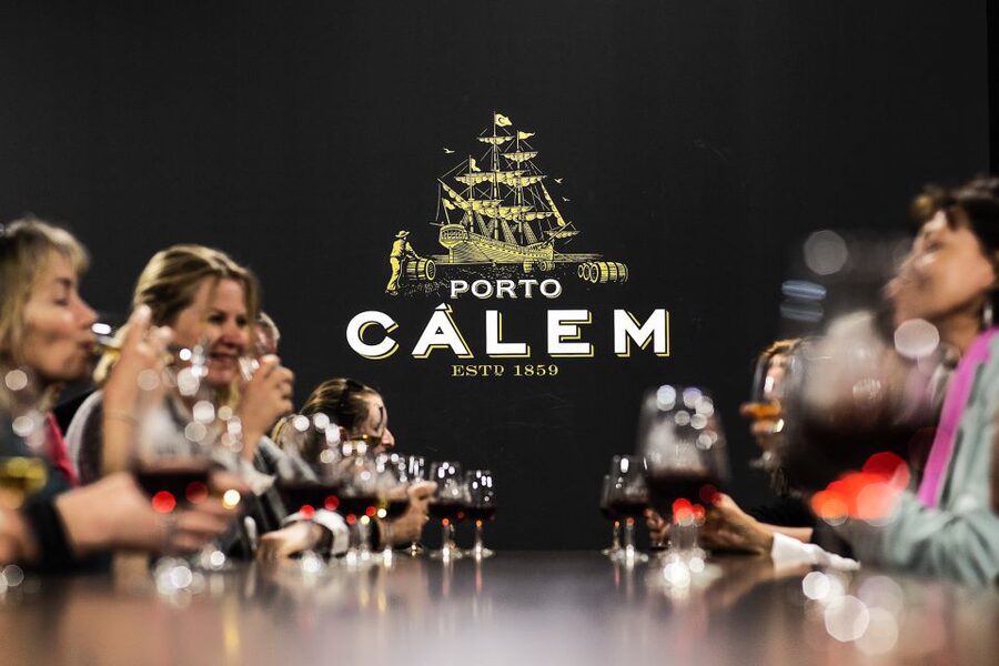 Porto: Cálem Cellar Tour, Interactive Museum & Wine Tasting - Key points to know before you book