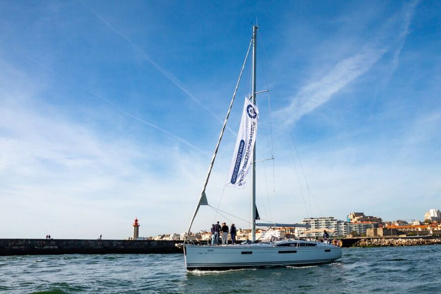 Porto: Daytime or Sunset Douro River Cruise With Port Wine - Arrábida Bridge and the first river views