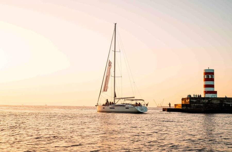 Porto: Daytime or Sunset Douro River Cruise With Port Wine - Daytime or sunset: which departure suits you?