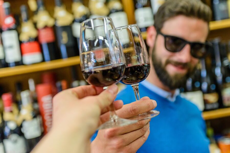 Porto: Delicious Food and Wine Walking Tour - Choosing between three and four hours