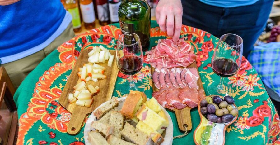 Porto: Delicious Food and Wine Walking Tour - How the guides shape the experience