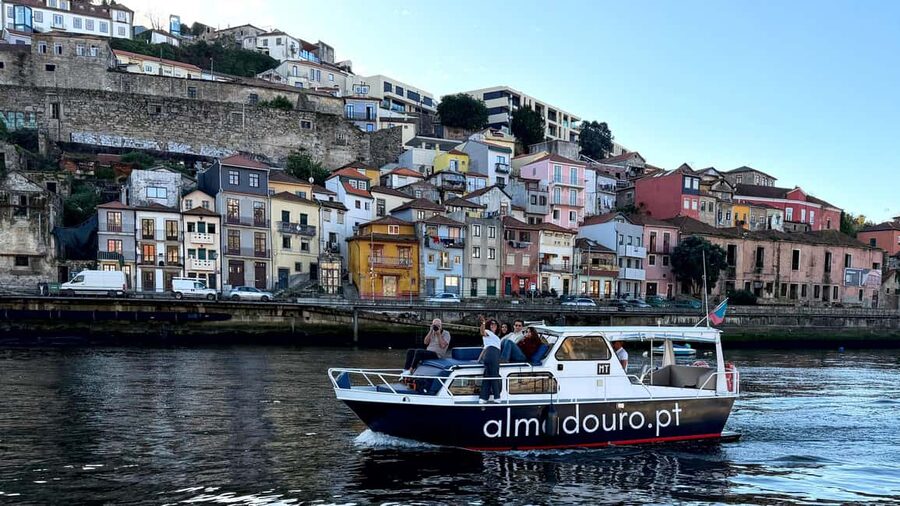Porto: Douro Cruise, 6 Bridges & 4 Port Wines (Max 7) - What the sunset option adds