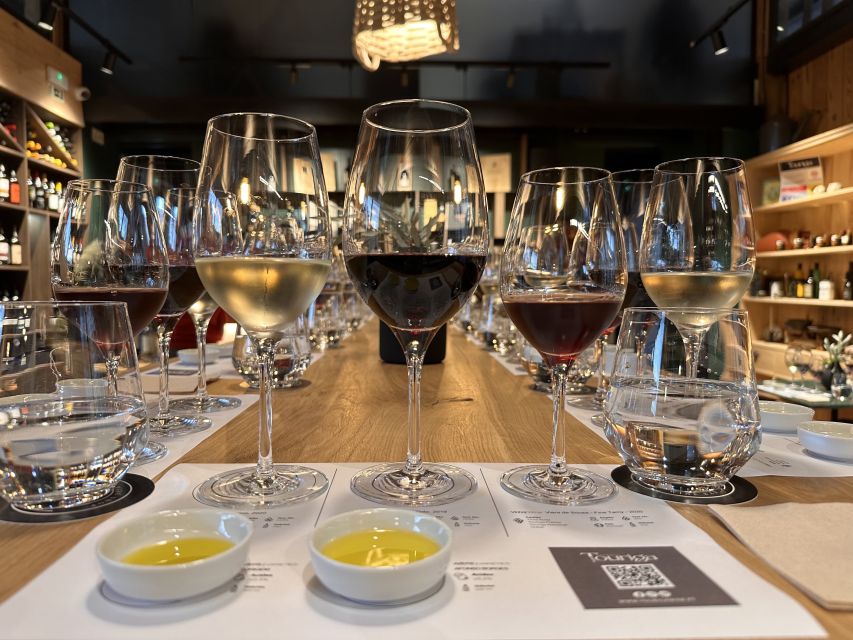 Porto: Douro Valley Tour with Wine Tasting, Cruise and Lunch - A traditional lunch in the valley