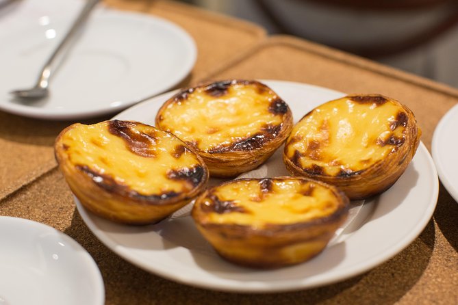 Porto Food & Wine Tasting Tour with Lunch or Dinner Option - Bifana and beer at a century-old shop