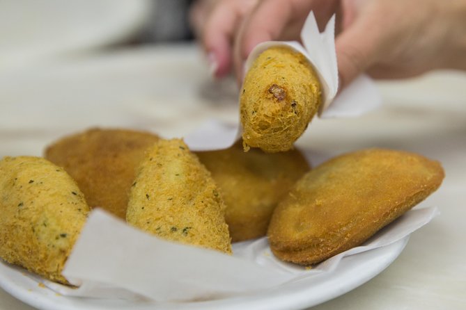 Porto Food & Wine Tasting Tour with Lunch or Dinner Option - The longer option adds Porto’s famous heavyweights