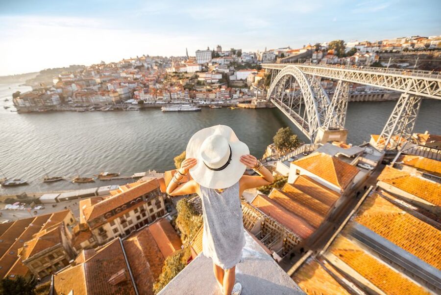 Porto: Hop-on Hop-off Bus with Optional Cruise & Wine Cellar - Blue Line: Porto’s gardens, music hall, and river edge