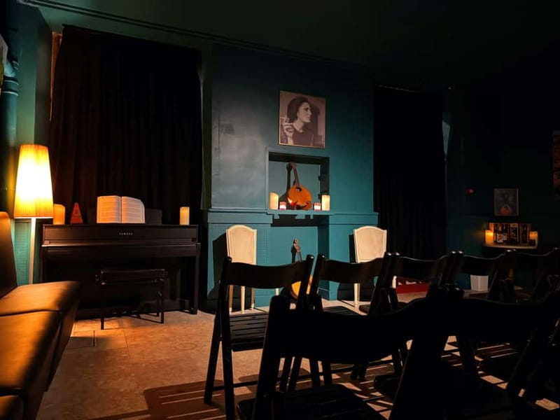 Porto: Intimate Fado Show & Port Wine in Trindade Noble Hall - Is $19 good value?