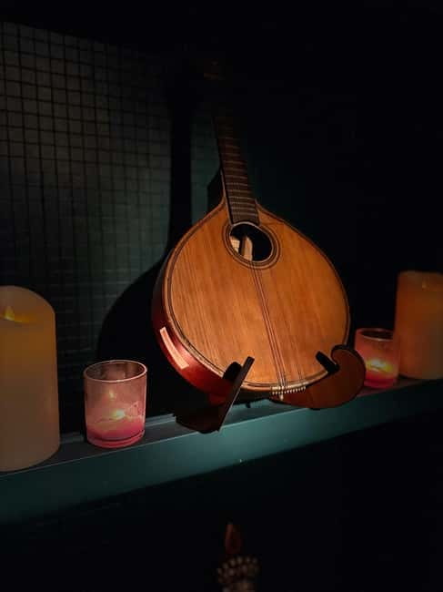 Porto: Intimate Fado Show & Port Wine in Trindade Noble Hall - Practical details before you reserve