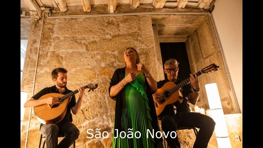 Porto: Live Fado Show with Glass of Port Wine - Practical details that make the evening easier