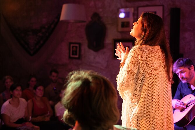 Porto: Live Portuguese Fado Experience with Port Wine - The intimate room and practical access