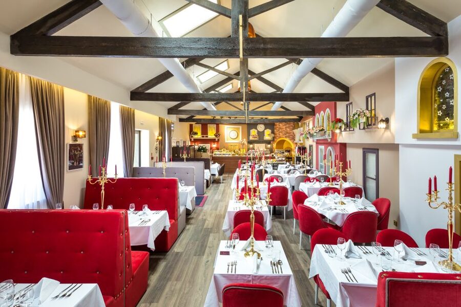 Porto: Magic Train Tour and Port Wine Cellar with Tastings - Who will get the most from this $24 experience?