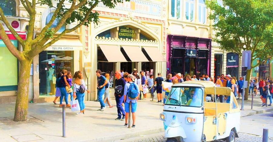 Porto: Private Tuk-Tuk Tour with Short Walks and Wine - Clérigos, Lello, and Porto’s central sights