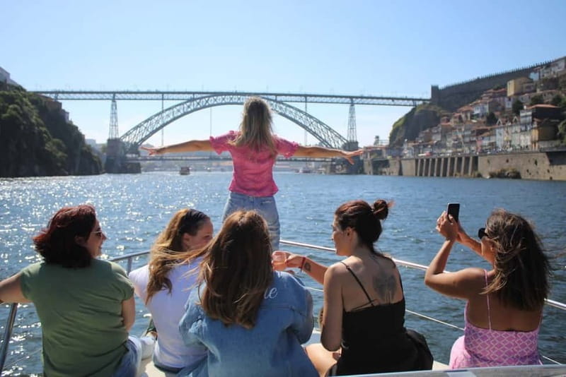 Porto: Private Yacht Tour with Wine, Snacks & 6 Bridges - Why the Douro is the right place to see Porto