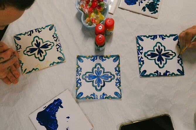 Porto: Tile Painting Workshop with Porto Wine - Sé do Porto - Arriving near Sé do Porto