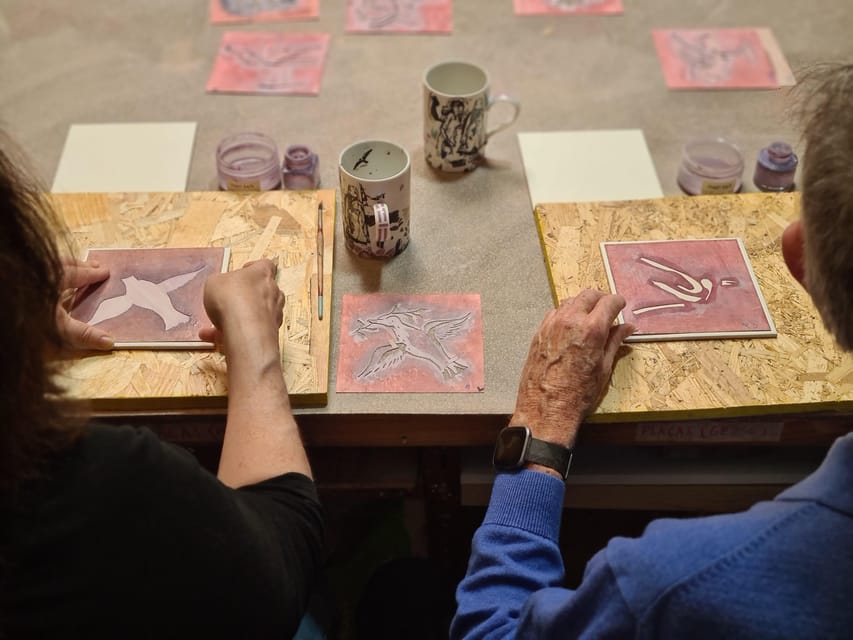 Porto: Tile Painting Workshop with Tea and Port Wine - Arriving near Campanhã station
