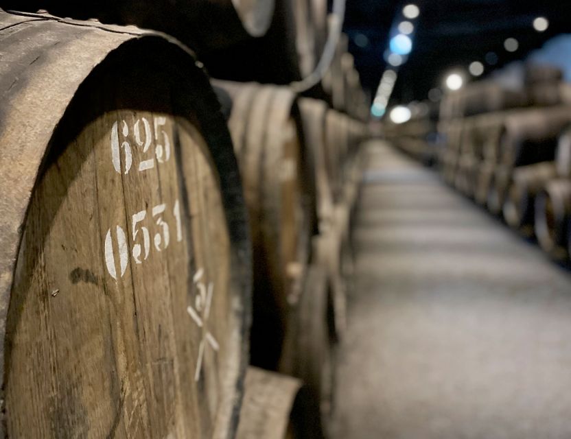 Porto: Wine Tasting with Tapas Walking Tour - Walking through Porto’s old streets