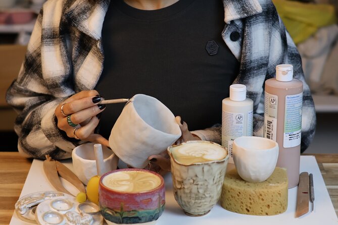 Pottery Workshop and Wine – Barcelona - Why handbuilding works well for beginners