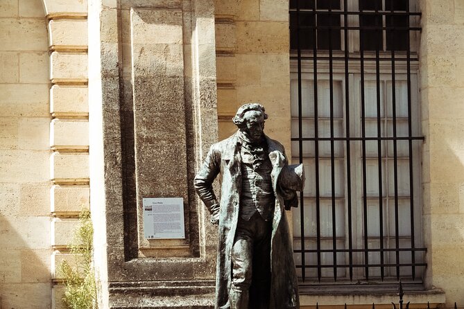 Private Bordeaux History Tour with a glass of Bordeaux wine. - Grand Théâtre, Place Gambetta, and Passage Sarget