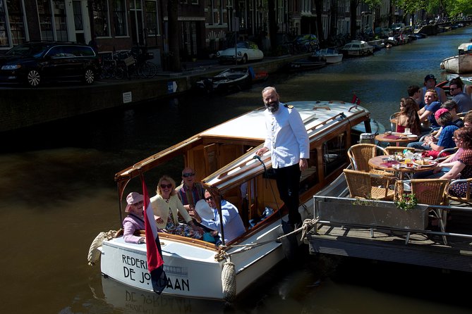 Private Champagne Canal Cruise in Amsterdam - Boarding on Prinsengracht 377