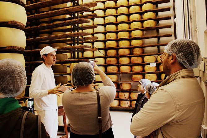 Private Day Tour & Lunch: Parmesan, Wine, and Vinegar Tasting - The vinegar cellar and lunch at La Bottega Fiorini 1919