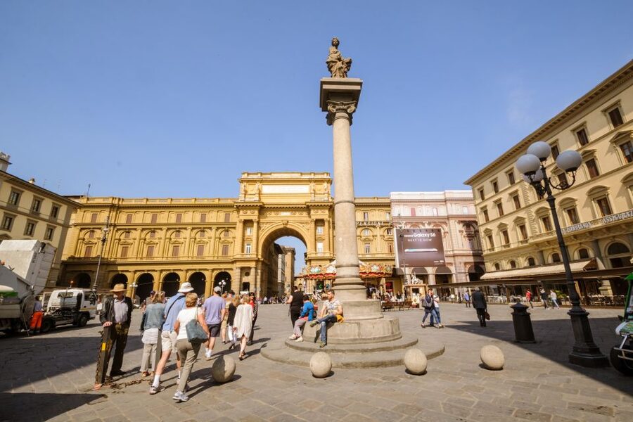 Private Flavors of Florence Walking Tour(Food&Wine Included) - Finishing with gelato at Antica Gelateria Fiorentina